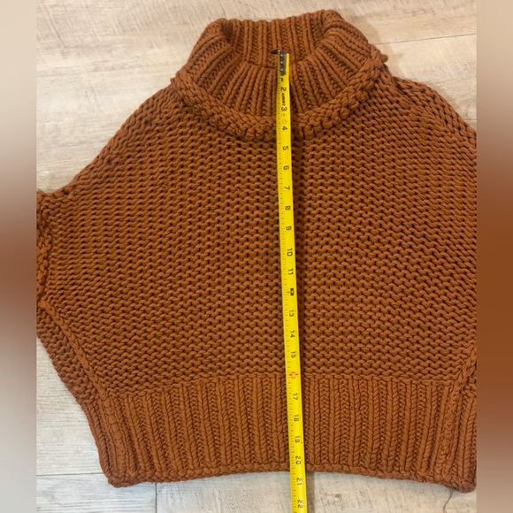 Free People Women’s My Only Sunshine Chunky Knit Ribbed Cropped Sweater Small - Picture 8 of 9